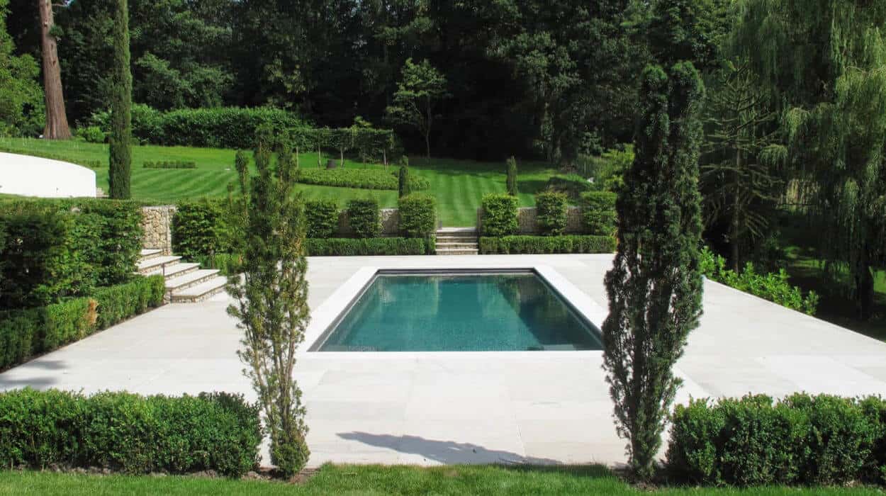 Swimming pool builders in Hampshire