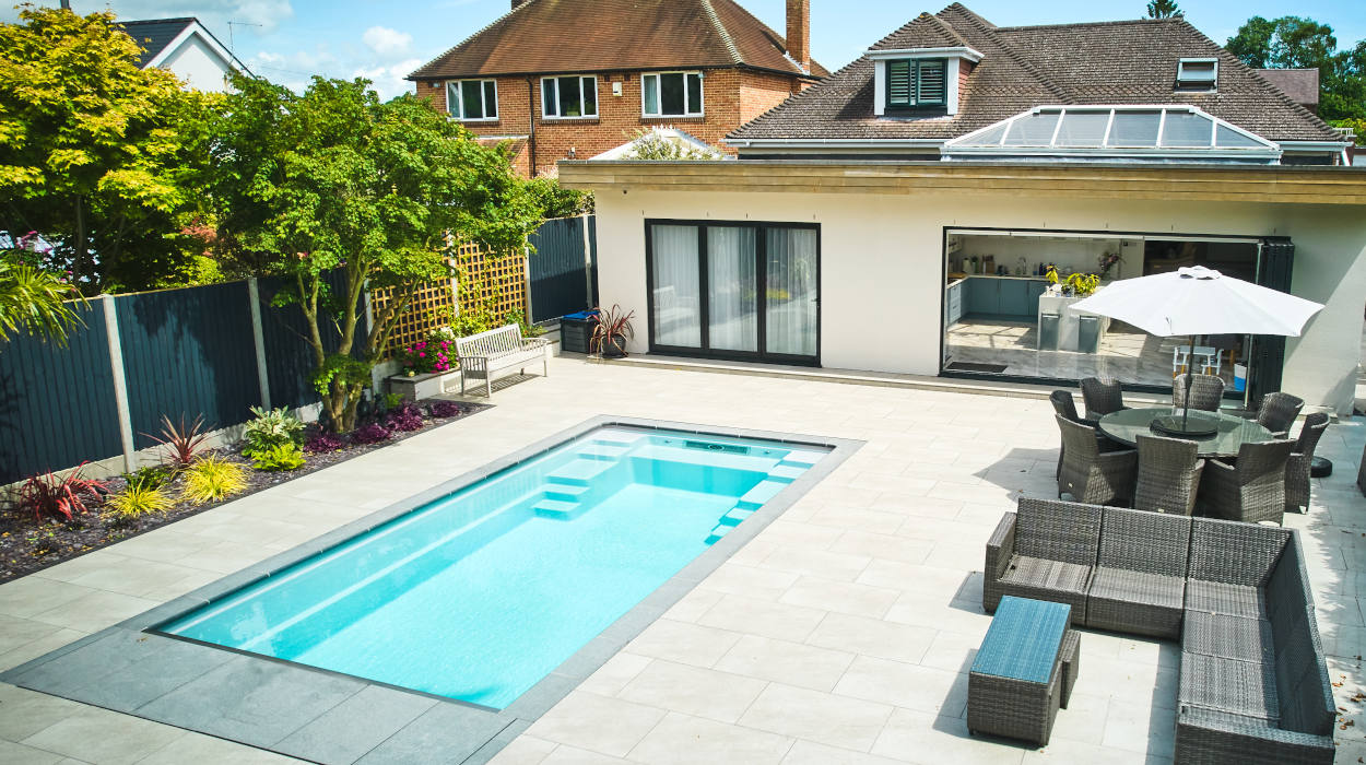 Dorset freshwater pool case study gallery image 1