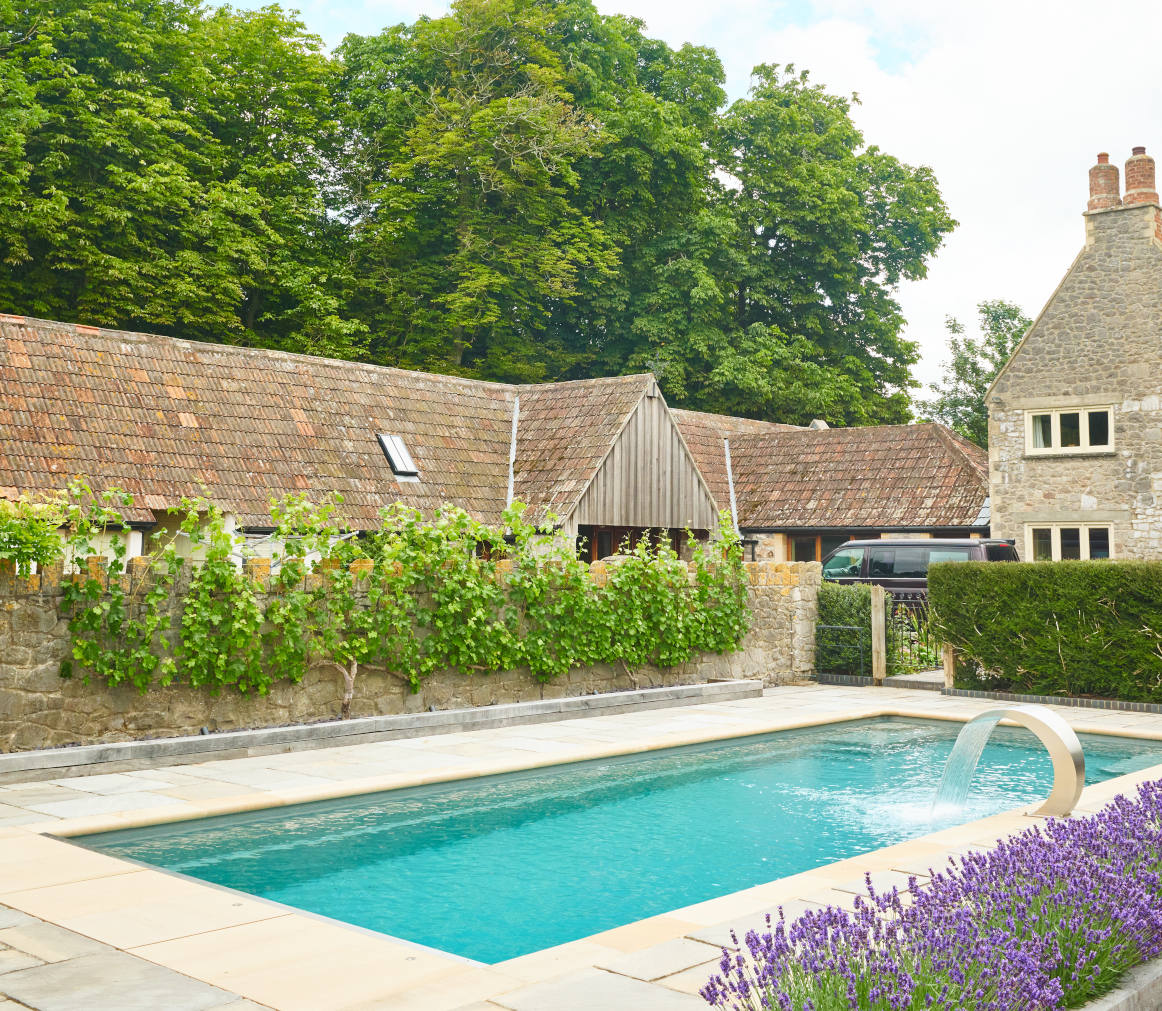 Somerset Outdoor XL Trainer Pool case study design image