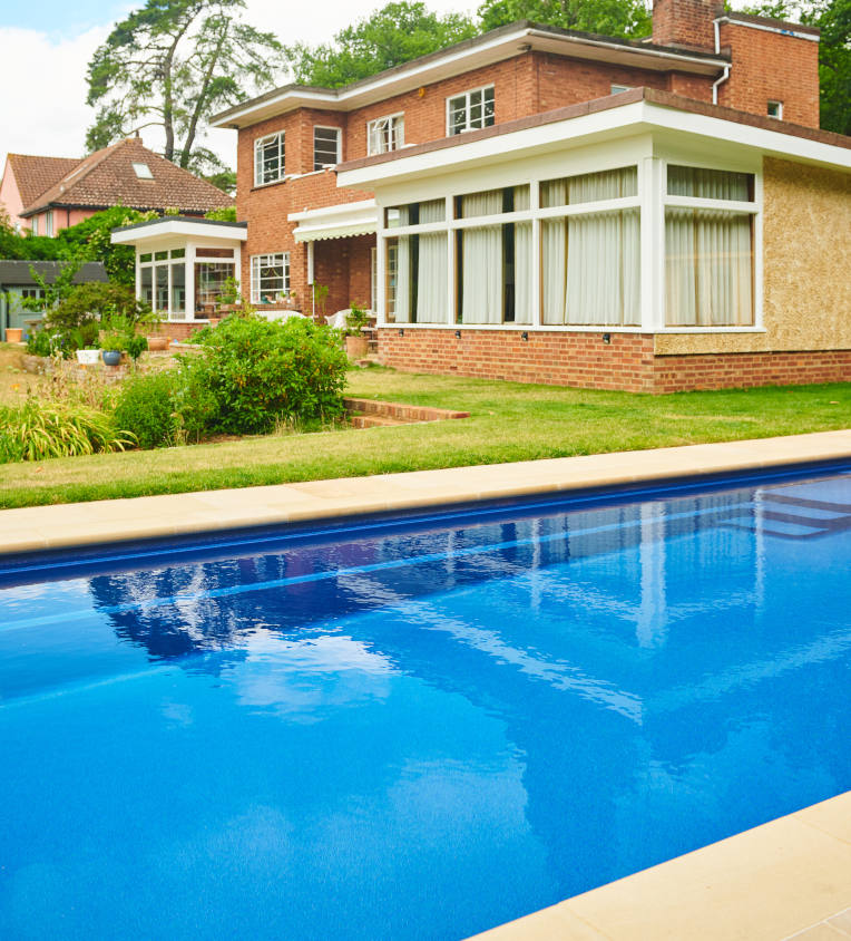 XL Trainer 110 Nova One Piece Pool Installation Side Image